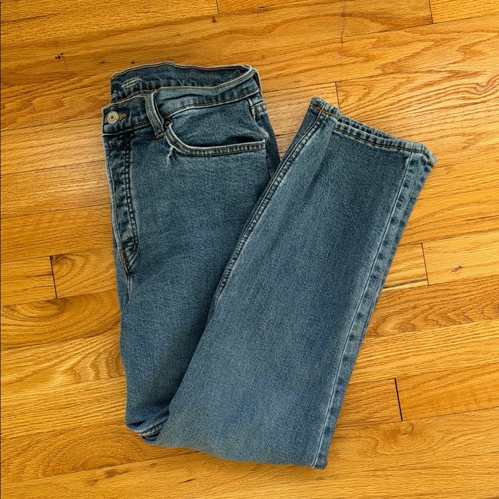 Old Navy Ski-Hi Straight Jeans in Medium Wash (Discontinued)
